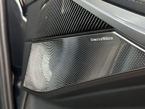 Used 2026 BMW X7 M60i image 41