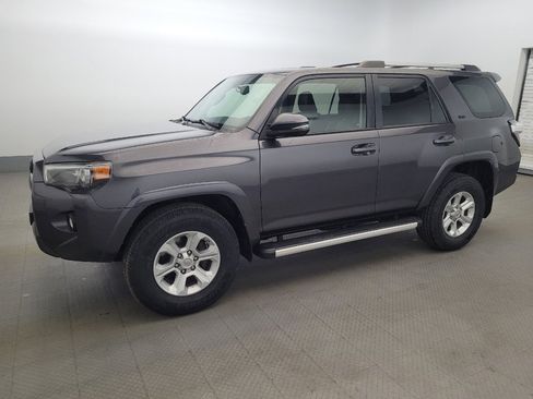 Used 2019 Toyota 4Runner SR5 Premium image 2