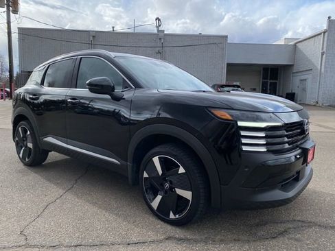 Certified 2025 Nissan Kicks SR image 8