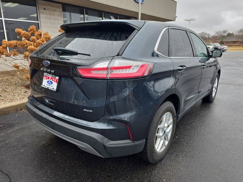 Used 2022 Ford Edge SEL w/ Convenience Package image 2