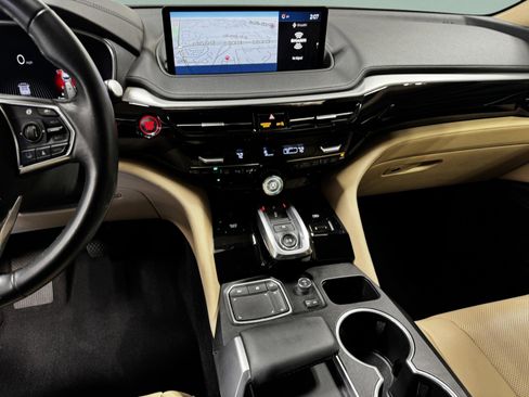 Certified 2023 Acura MDX FWD w/ Technology Package image 41
