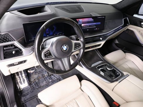 Used 2023 BMW X7 xDrive40i w/ M Sport Package image 22