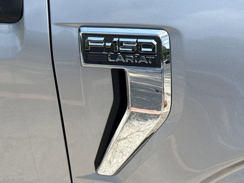 Used 2021 Ford F150 Lariat w/ Equipment Group 501A Mid image 4