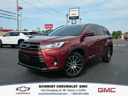Used 2018 Toyota Highlander SE FWD image 1