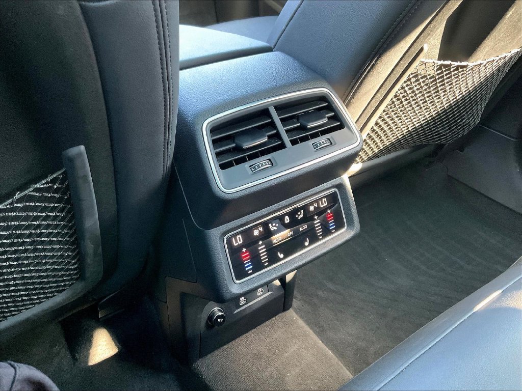 Used 2024 Audi Q8 e-tron Premium Plus AWD/4WD image 12
