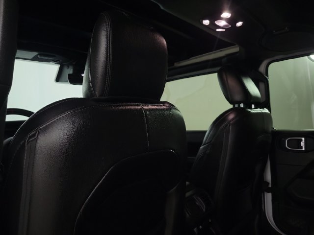 Used 2021 Jeep Wrangler Unlimited Sahara AWD/4WD image 12