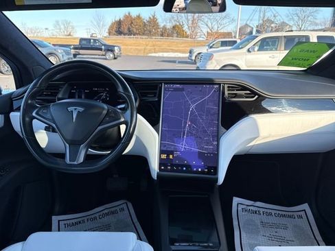 Used 2020 Tesla Model X Long Range image 12