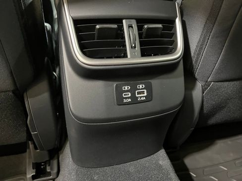 New 2025 Subaru Outback Premium image 24