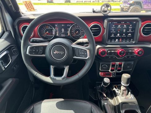Used 2023 Jeep Gladiator Rubicon w/ LED Lighting Group AWD/4WD image 22