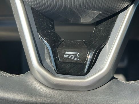 Used 2023 Volkswagen Atlas Cross Sport SEL R-Line image 28