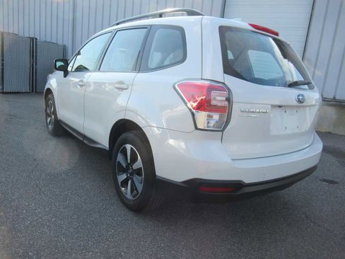 Used 2018 Subaru Forester 2.5i w/ Alloy Wheel Package image 7