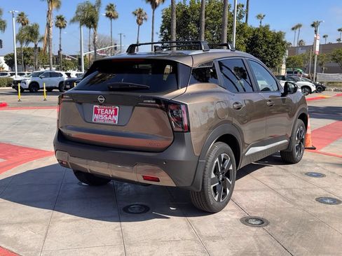 New 2026 Nissan Kicks SV AWD/4WD image 8