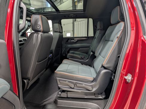 Used 2025 GMC Yukon XL AT4 w/ AT4 Premium Package image 20