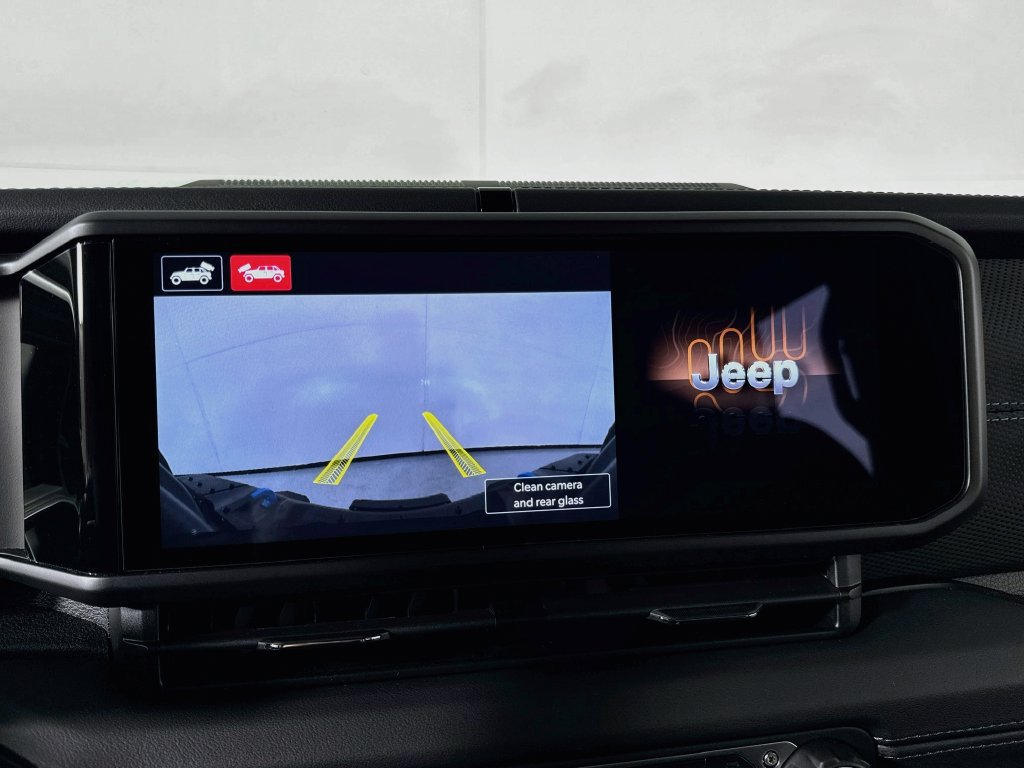 Used 2024 Jeep Wrangler Unlimited Rubicon 4xe AWD/4WD image 49