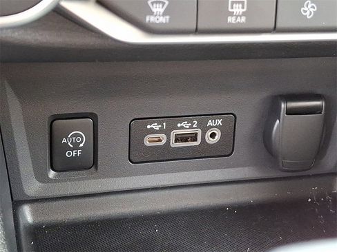 Certified 2025 Nissan Sentra SR image 24