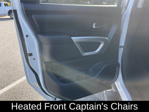 Used 2019 Nissan Titan SV w/ SV Convenience Package image 19