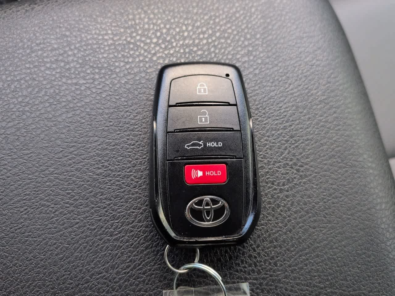 Used 2026 Toyota Camry SE FWD image 26