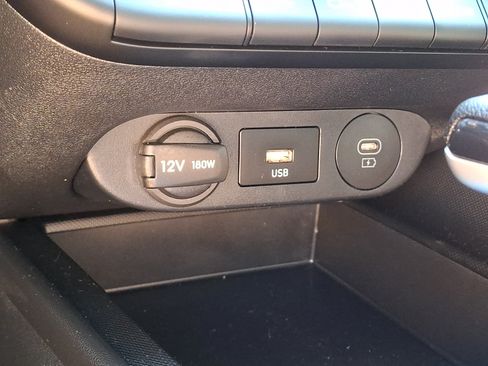 Certified 2026 Hyundai Elantra SE FWD image 23