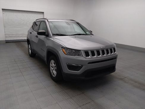 Used 2018 Jeep Compass Sport FWD image 13