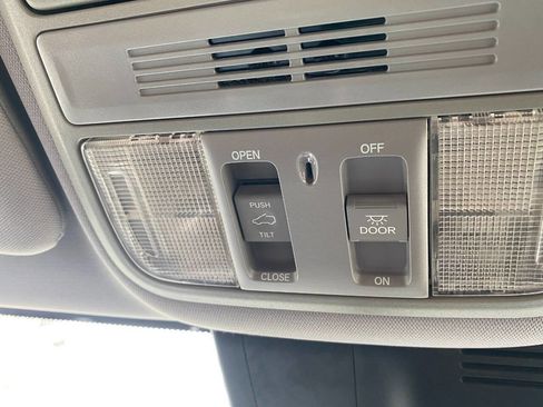 Used 2019 Honda CR-V EX image 33