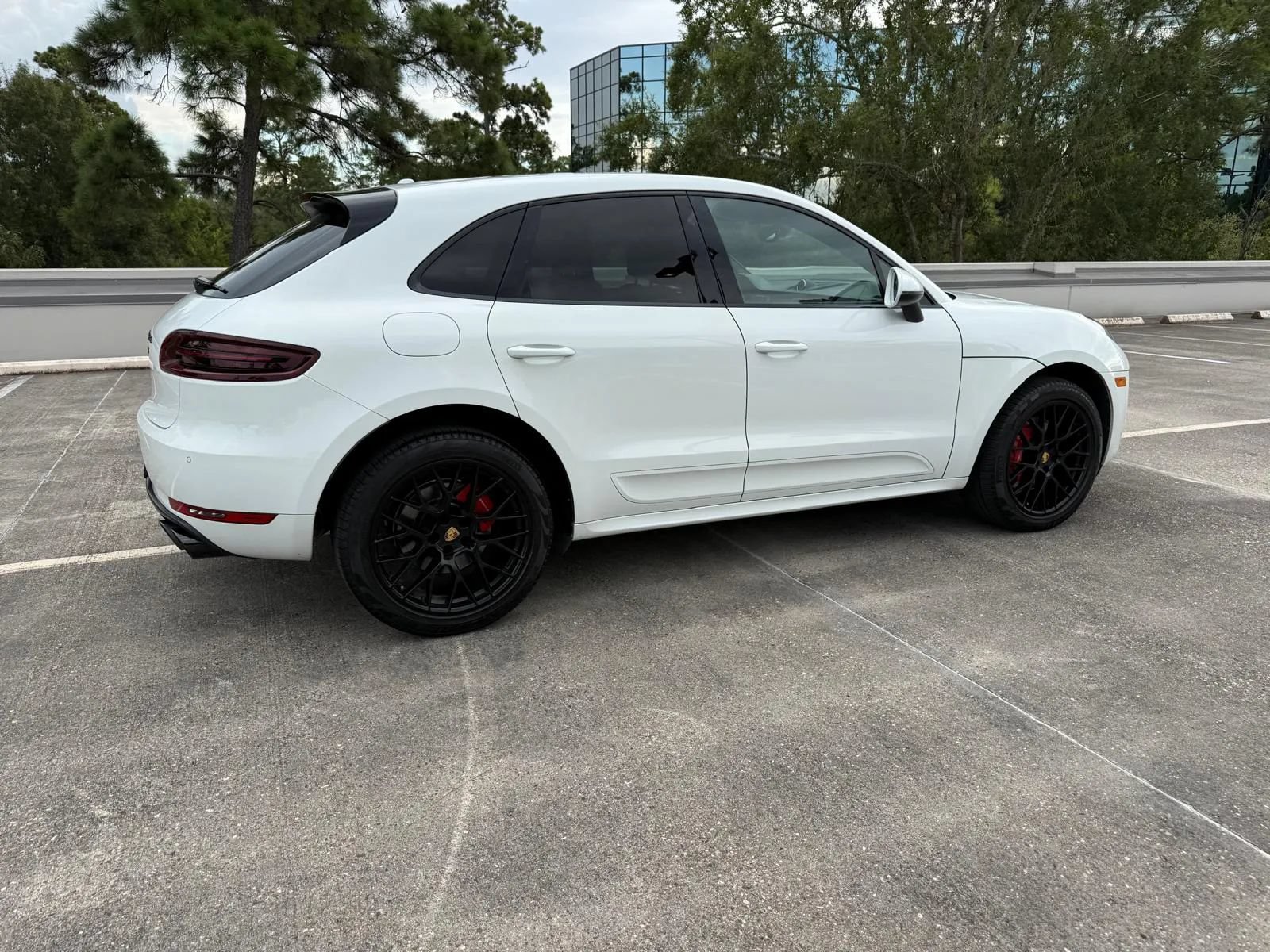 Used 2018 Porsche Macan GTS AWD/4WD image 12