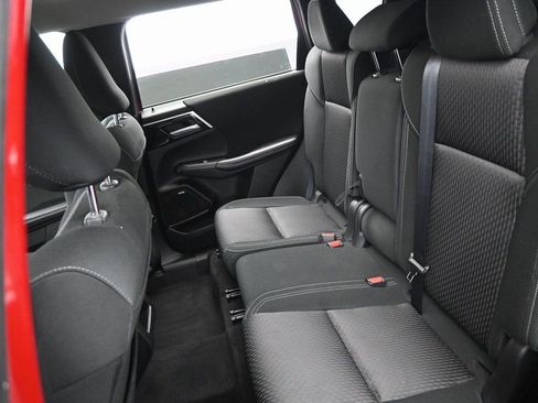 Used 2025 Mitsubishi Outlander ES AWD/4WD image 27