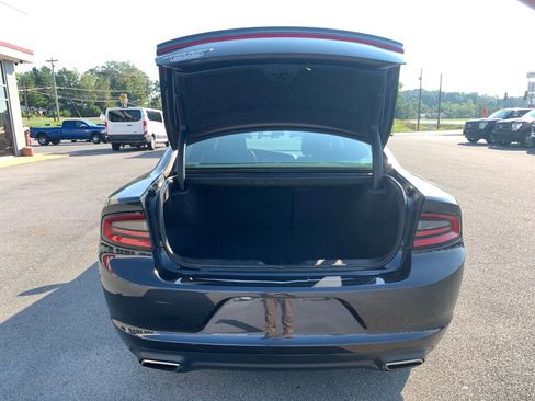 Used 2016 Dodge Charger SE image 28