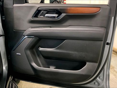 Used 2026 GMC Yukon Denali image 23