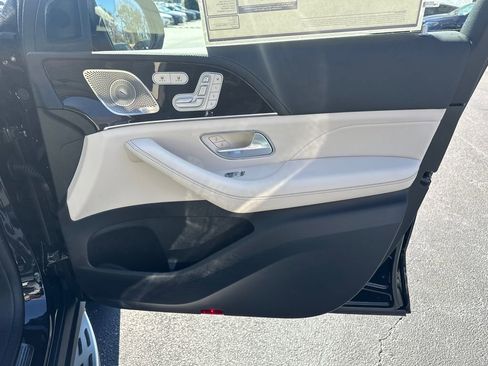 New 2026 Mercedes-Benz GLS 450 4MATIC image 15