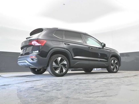 Used 2024 Volkswagen Taos SE AWD/4WD image 34