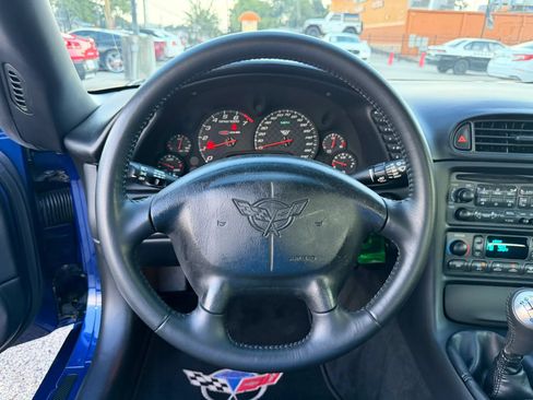 Used 2004 Chevrolet Corvette Z06 w/ Z06 Preferred Equipment Group RWD image 22