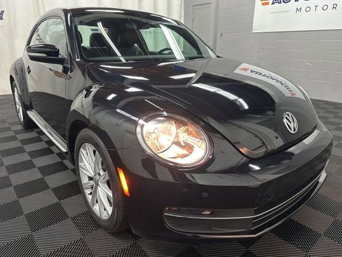 Used 2018 Volkswagen Beetle 2.0T FWD image 3
