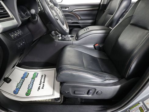 Used 2014 Toyota Highlander Limited Platinum image 13