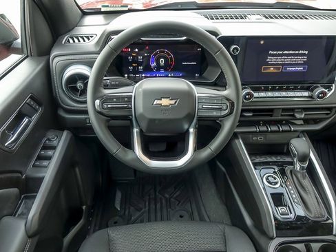 New 2026 Chevrolet Colorado LT image 17