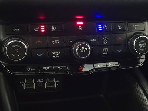 Used 2024 Dodge Durango GT image 37