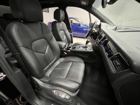 Used 2015 Porsche Macan S image 34