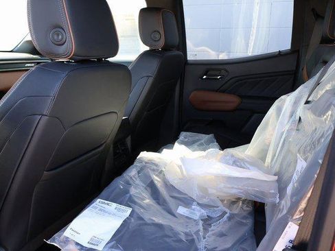 New 2025 GMC Canyon AT4 w/ Nightfall Edition image 17