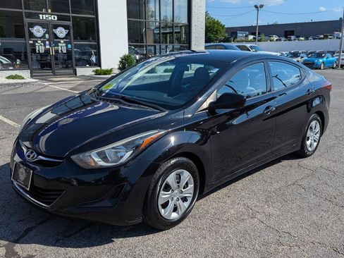 Used 2016 Hyundai Elantra SE FWD image 2