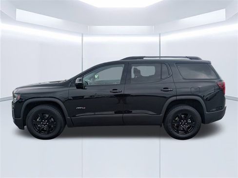 Used 2022 GMC Acadia AT4 w/ Technology Package image 8