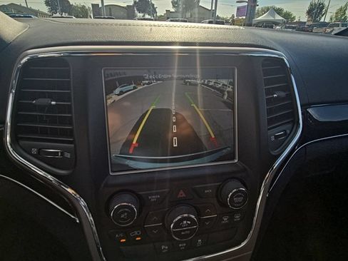 Used 2015 Jeep Grand Cherokee Overland AWD/4WD image 24