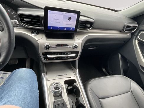 Used 2023 Ford Explorer XLT w/ Equipment Group 202A image 21