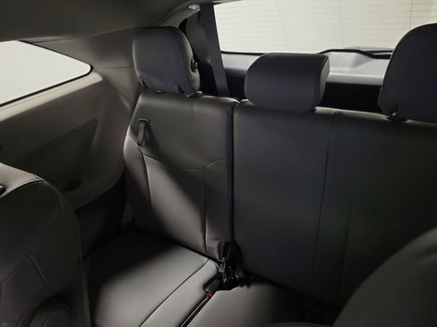 Used 2024 Toyota Sienna XLE AWD/4WD image 24