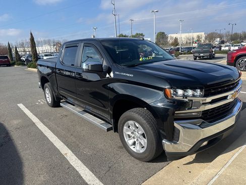 Used 2021 Chevrolet Silverado 1500 LT image 3