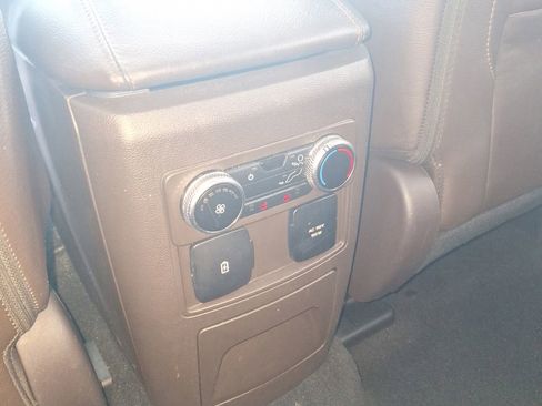 Used 2023 Ford Explorer King Ranch AWD/4WD image 19