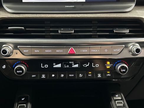 Used 2020 Kia Telluride EX w/ EX Premium Package AWD/4WD image 9