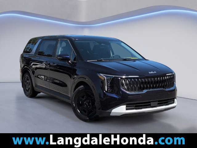 Used 2025 Kia Carnival LX FWD image 1