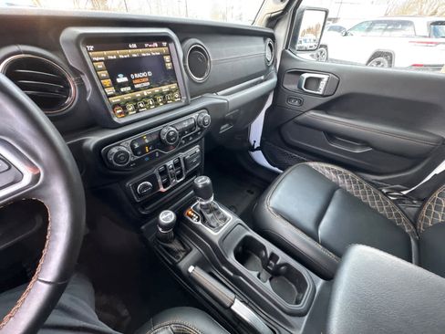 Used 2023 Jeep Wrangler Unlimited Sahara image 23