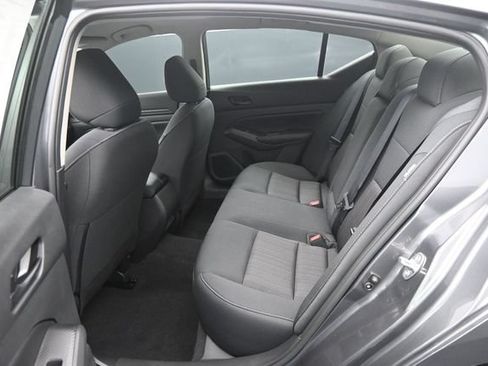 Used 2025 Nissan Altima 2.5 S FWD image 11