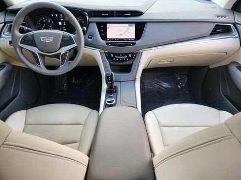 Used 2024 Cadillac XT5 Premium Luxury w/ Technology Package AWD/4WD image 16
