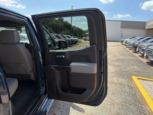 Used 2021 GMC Sierra 1500 SLT AWD/4WD image 27